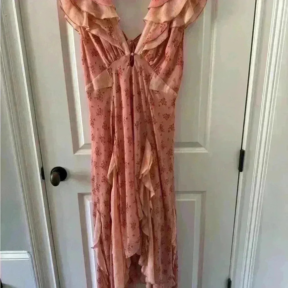 🍑FREE PEOPLE Joaquin Ruffle Plunge Dress ~NEW~ Peach Combo 🍑~HARD TO FIND~Large - Picture 2 of 11